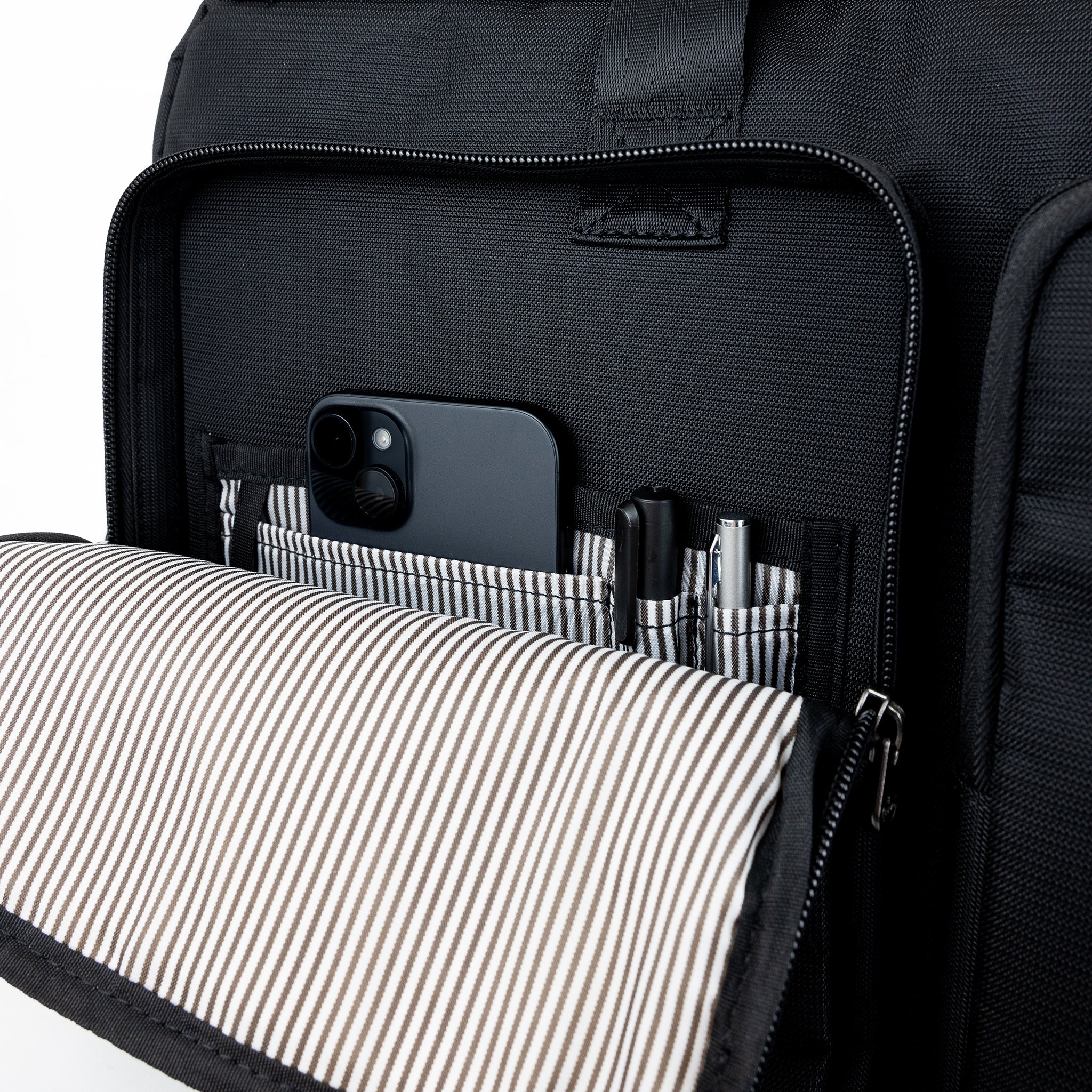 PKG Trenton 31L District Duffel | Messenger | Backpack