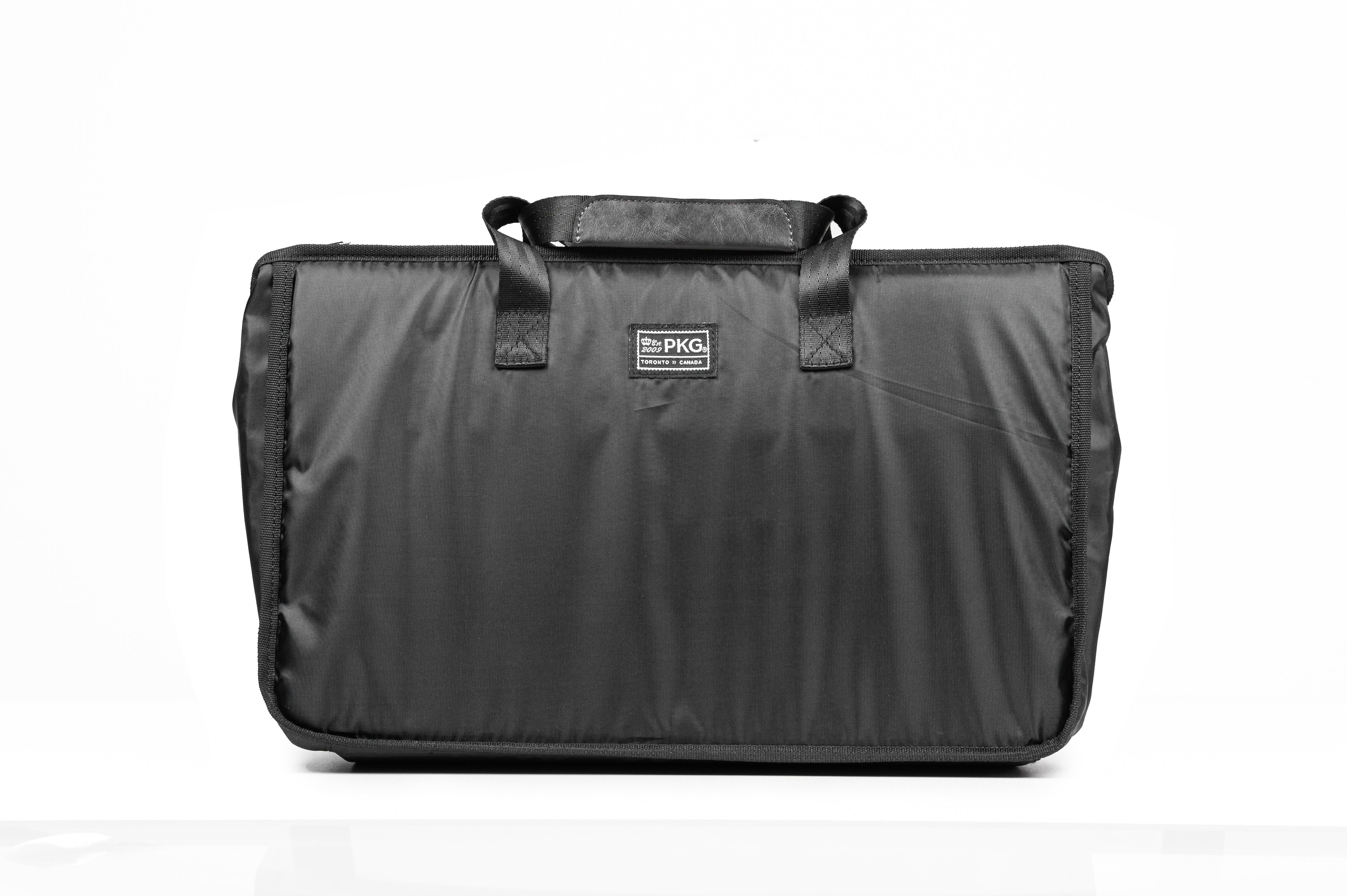 McGill 22.5L vegan leather, Doctor-Bag style messenger duffle, removable insert