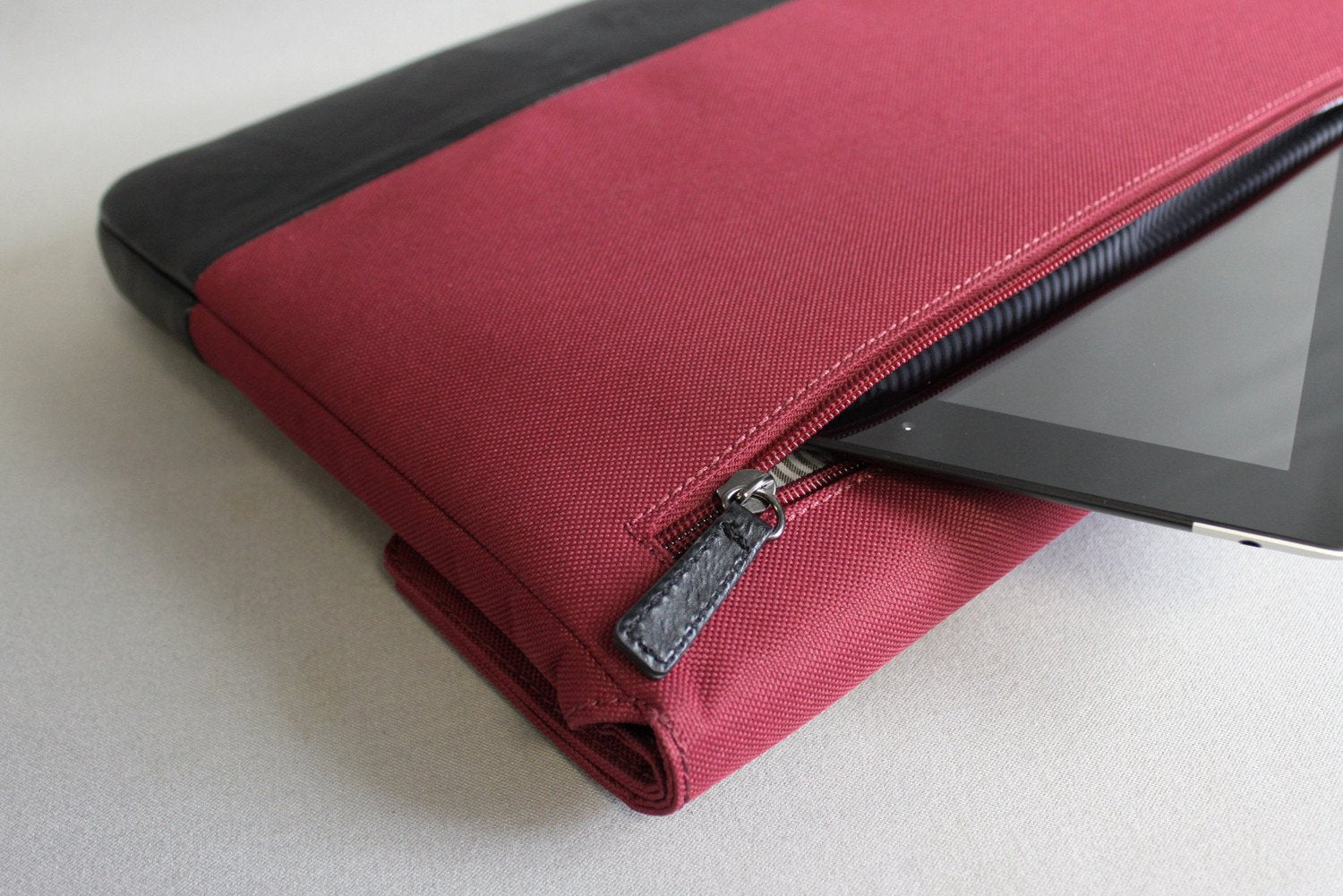 Grab Bag (burgundy) with tablet inserted