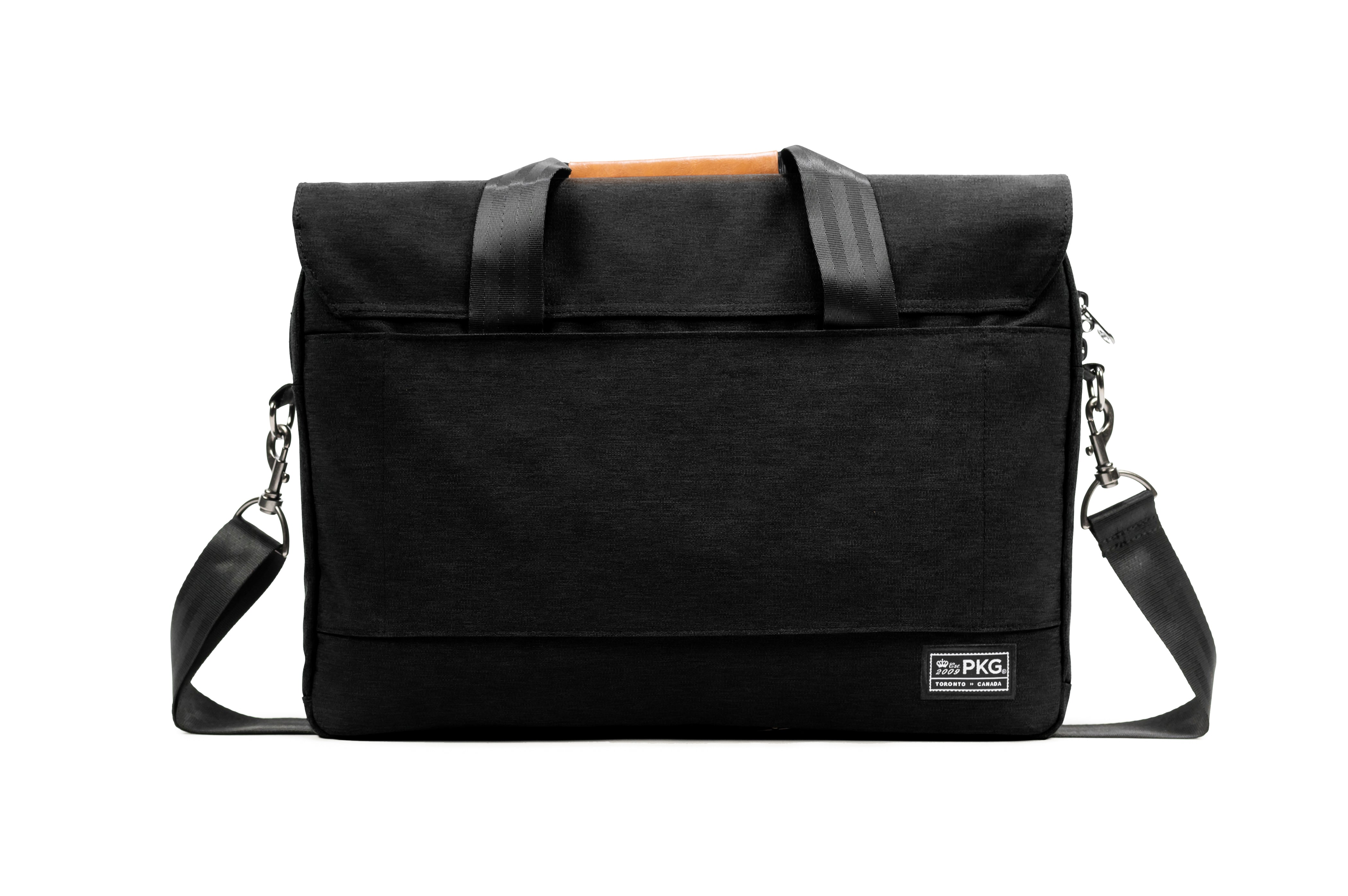 PKG Richmond 10L Messenger (black) back view showing trolley strap