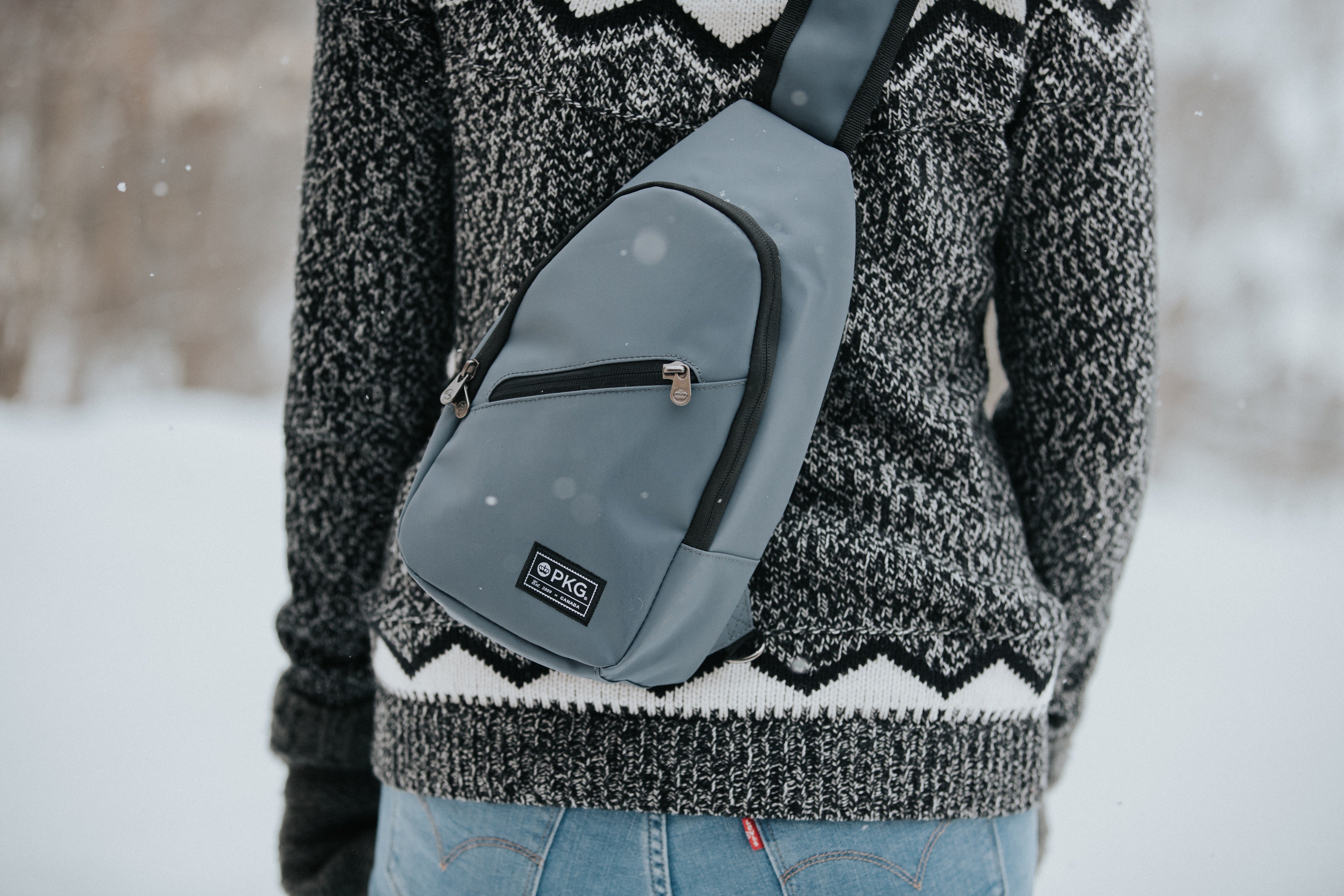 PKG Cottage Life Elora 4L Cross-body