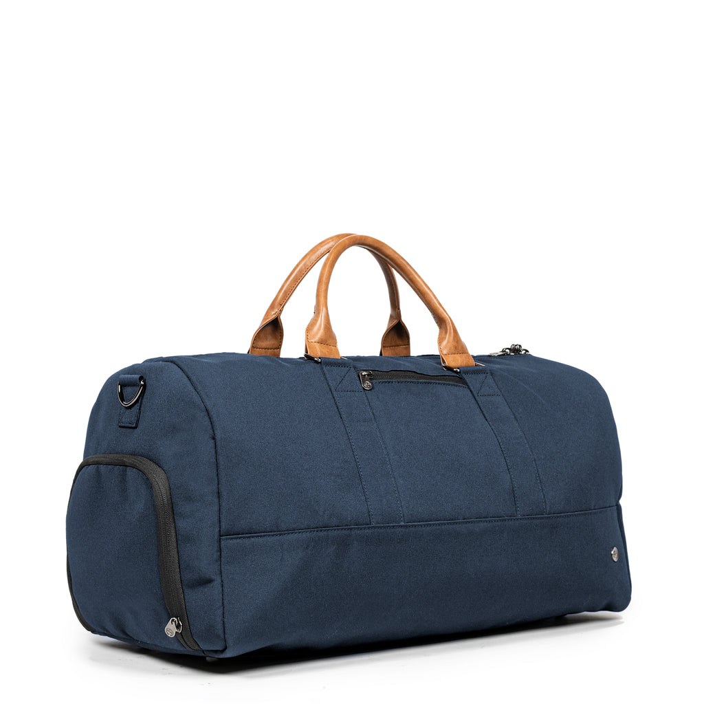 PKG Bishop 42L recycled duffle bag (navy) is ideal for day to day as well as overnight trips