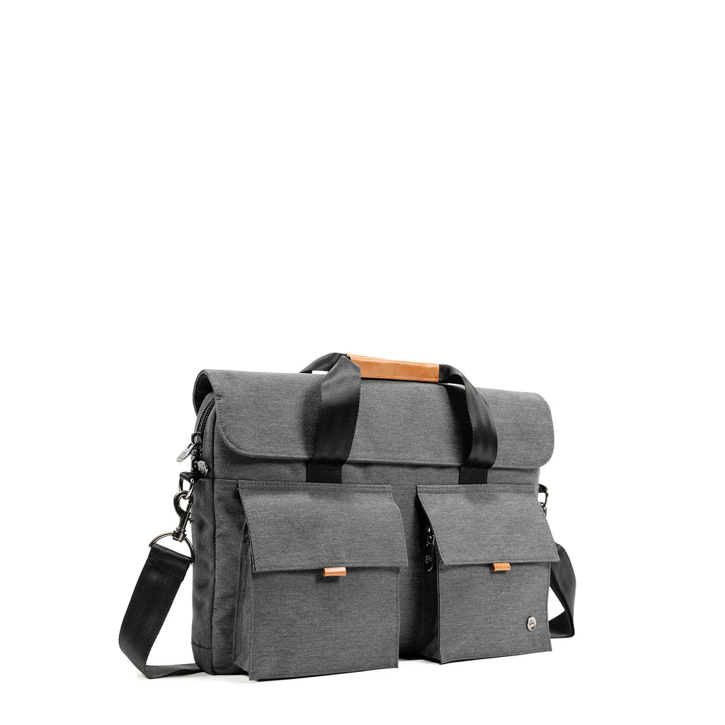 PKG Richmond 10L Messenger (dark grey) – an original design with zippered, magnetic pockets for a sleek aesthetic. Durable 600D fabric, built-in organization, and a padded 16" laptop compartment ensure secure gear storage