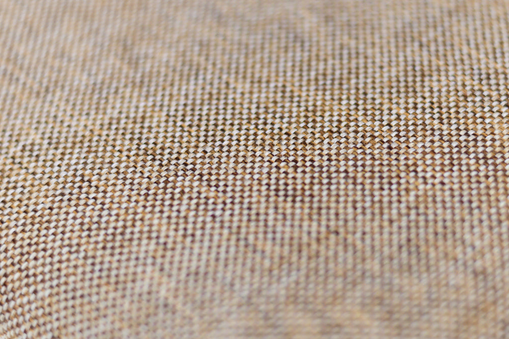 PKG Slouch sleeve (tweed) detailed view of tweed outer fabric